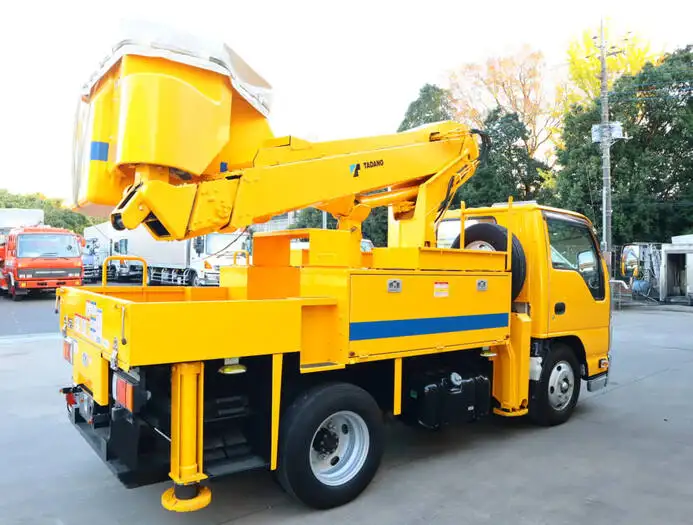 いすゞ エルフ 小型 高所・建柱車 高所作業車 電工仕様の中古トラック画像3