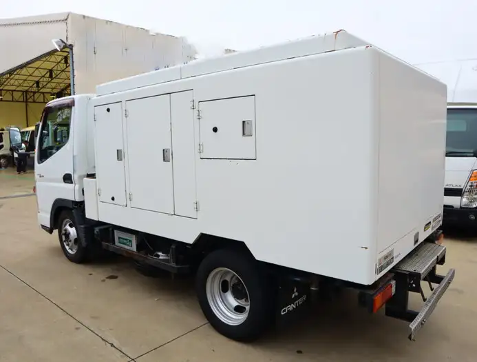 三菱 キャンター 小型 タンク車 高圧洗浄車 PDG-FB70Bの中古トラック画像4