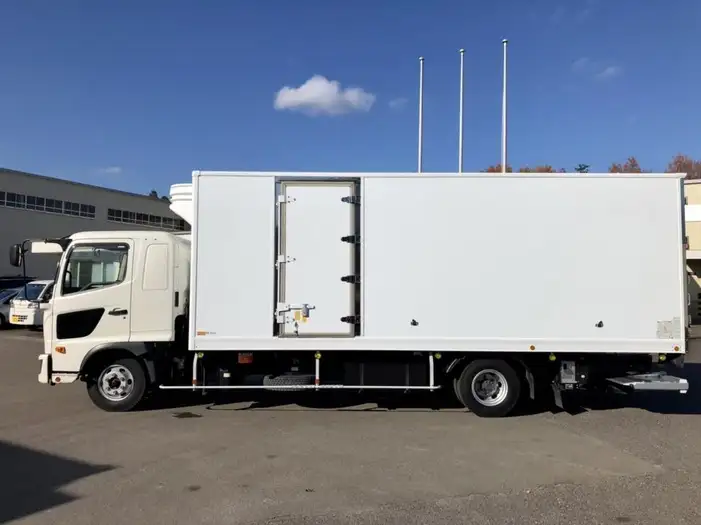日野 レンジャー 中型/増トン 冷凍冷蔵 低温 パワーゲートの中古トラック画像3