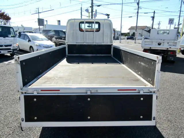 マツダ タイタン 小型 平ボディ カスタム TKG-LHR85Aの中古トラック画像3