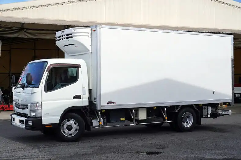 三菱 キャンター 小型 冷凍冷蔵 低温 パワーゲート の中古トラック【車両No.136233】