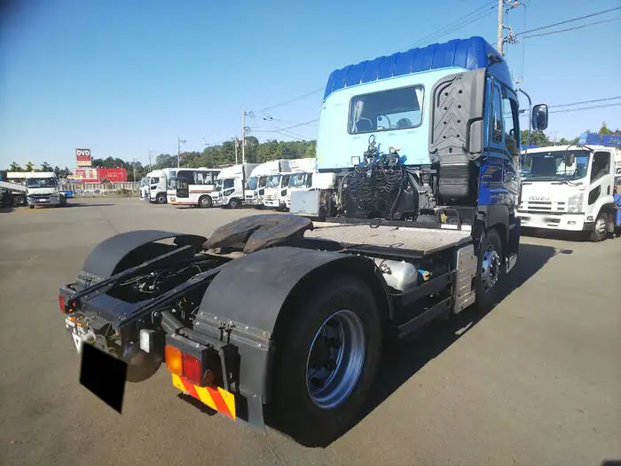 いすゞ ギガ 大型 トラクター ハイルーフ 1デフの中古トラック画像4