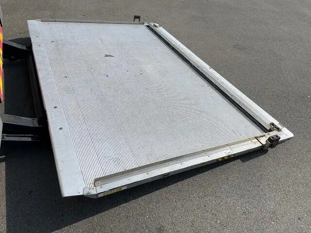 いすゞ フォワード 中型/増トン ウイング パワーゲート エアサスの中古トラック画像7