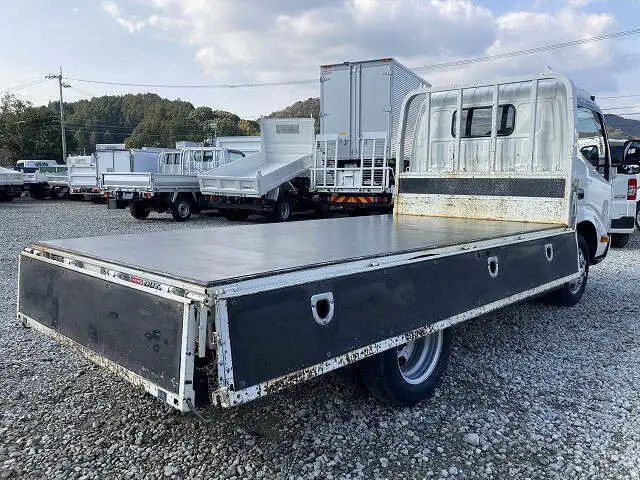 日野 デュトロ 小型 平ボディ 床鉄板 2RG-XZU645Mの中古トラック画像4