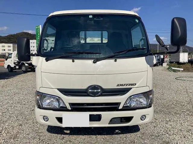 日野 デュトロ 小型 平ボディ 床鉄板 TKG-XZU645Mの中古トラック画像2