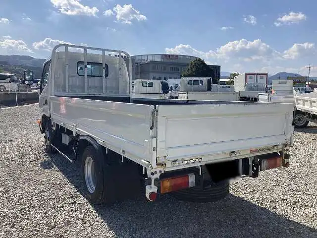 日野 デュトロ 小型 平ボディ 床鉄板 TKG-XZU645Mの中古トラック画像3