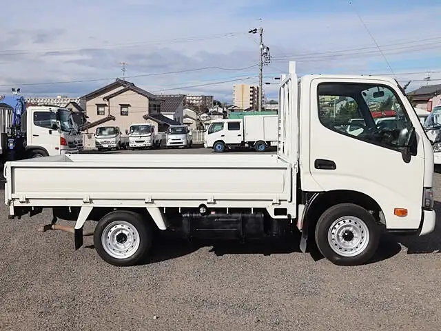 トヨタ ダイナ 小型 平ボディ QDF-KDY221 H30の中古トラック画像5
