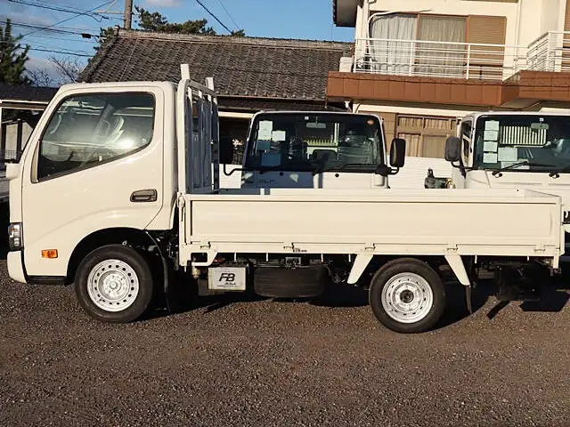 トヨタ ダイナ 小型 平ボディ QDF-KDY221 H30の中古トラック画像4
