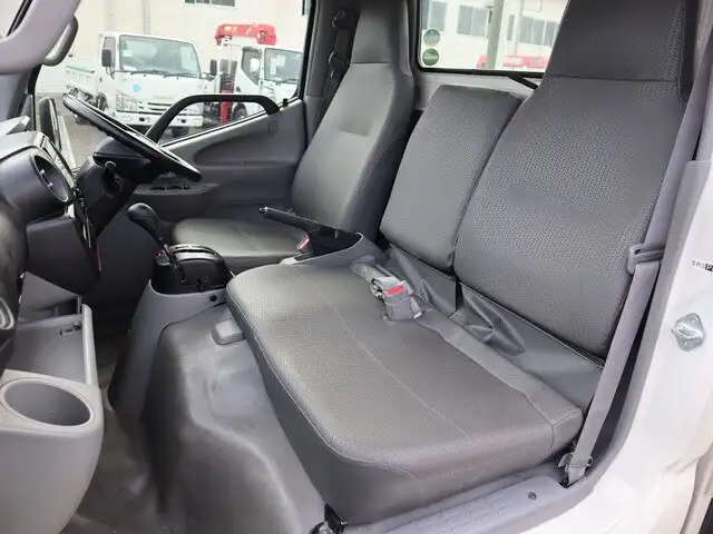 トヨタ ダイナ 小型 平ボディ QDF-KDY221 H30の中古トラック画像10