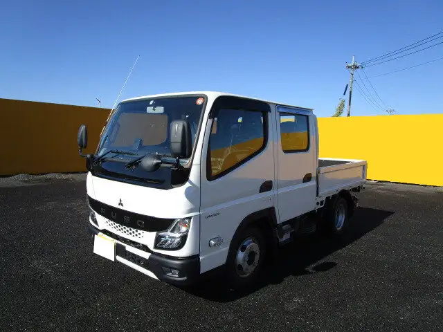 三菱 キャンター 小型 平ボディ Wキャブ 2RG-FBA20 の中古トラック【車両No.136700】
