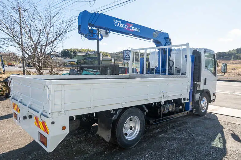 いすゞ エルフ 小型 クレーン付 4段 ラジコンの中古トラック画像2