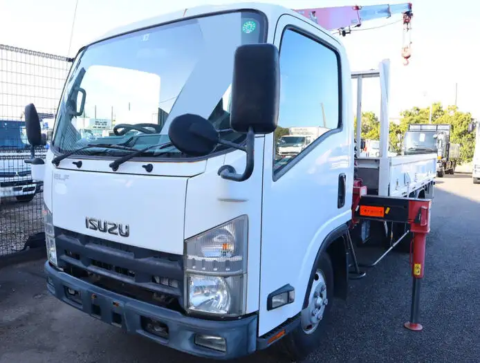 いすゞ エルフ 小型 クレーン付 3段 ラジコンの中古トラック画像1