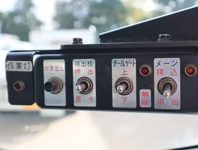 いすゞ エルフ 小型 パッカー車 プレス式 BKG-NMR85ANの中古トラック画像15