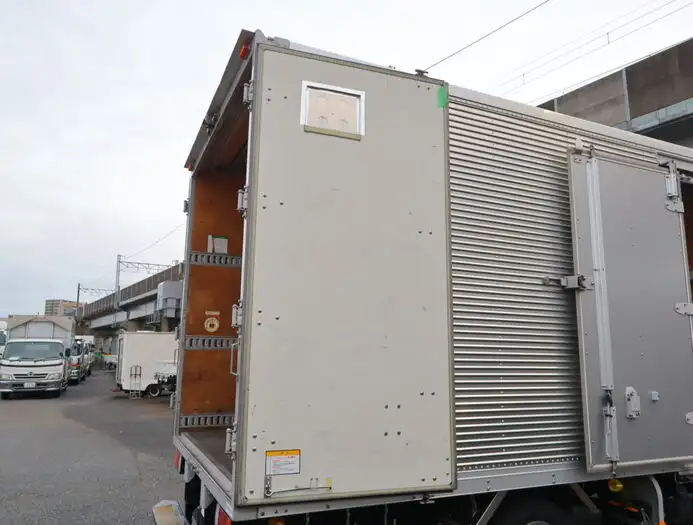 マツダ タイタン 小型 アルミバン サイドドア TRG-LPR85ANの中古トラック画像11