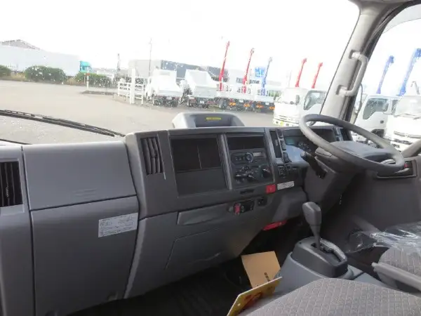 いすゞ エルフ 小型 冷凍冷蔵 保冷 パワーゲートの中古トラック画像12