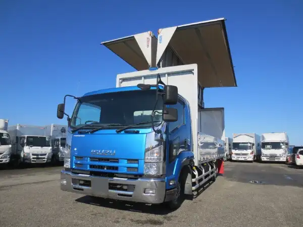 いすゞ フォワード 中型/増トン ウイング ベッド TKG-FRR90S2の中古トラック画像1