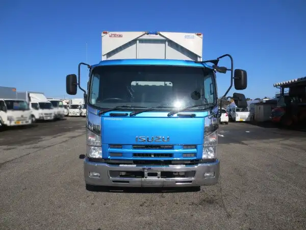 いすゞ フォワード 中型/増トン ウイング ベッド TKG-FRR90S2の中古トラック画像3