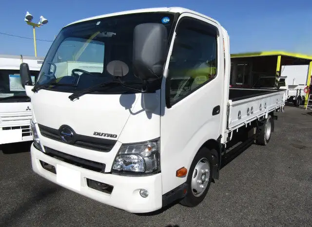 日野 デュトロ 小型 平ボディ XZU710M H28の中古トラック画像1