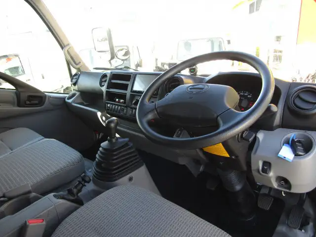 日野 デュトロ 小型 平ボディ XZU710M H28の中古トラック画像8