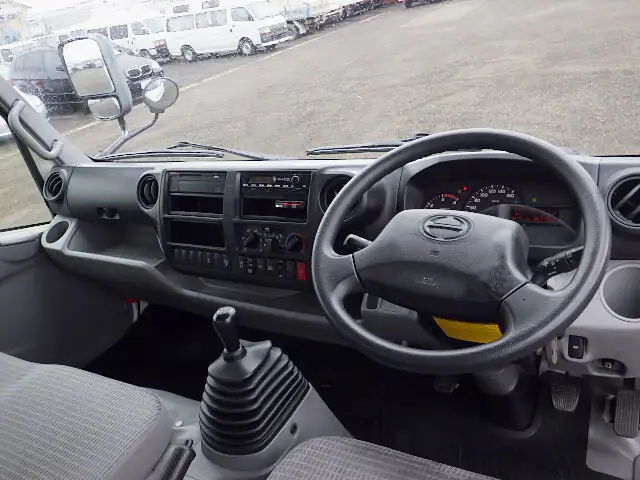 日野 デュトロ 小型 クレーン付 4段 フックインの中古トラック画像12