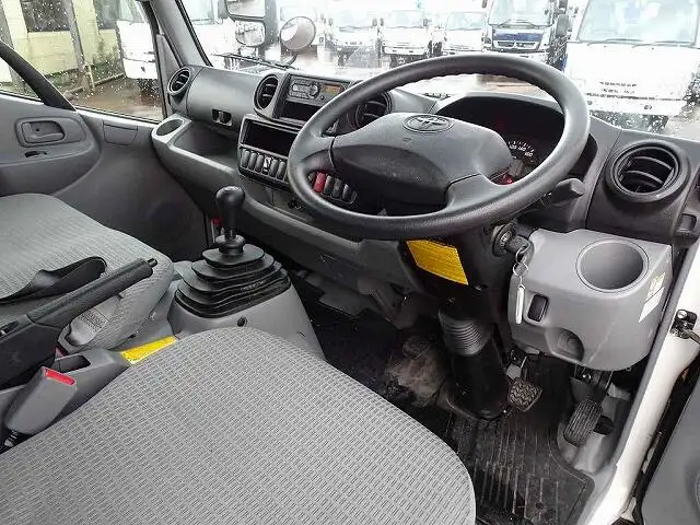 トヨタ ダイナ 小型 冷凍冷蔵 保冷 床ステンの中古トラック画像8