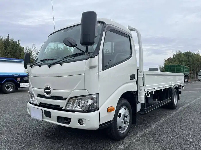 日野 デュトロ 小型 平ボディ 2RG-XZU655M R4 の中古トラック【車両No.136884】