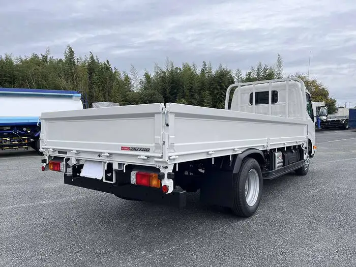 日野 デュトロ 小型 平ボディ 2RG-XZU655M R4の中古トラック画像4