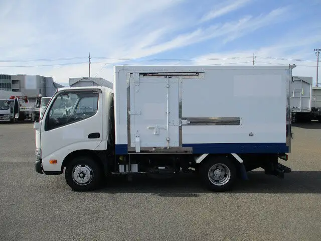 日野 デュトロ 小型 冷凍冷蔵 低温 2室の中古トラック画像3