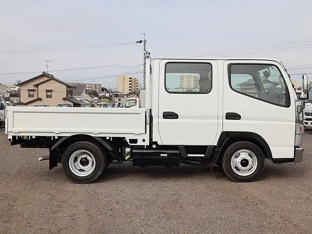 三菱 キャンター 小型 平ボディ Wキャブ TPG-FBA00の中古トラック画像4