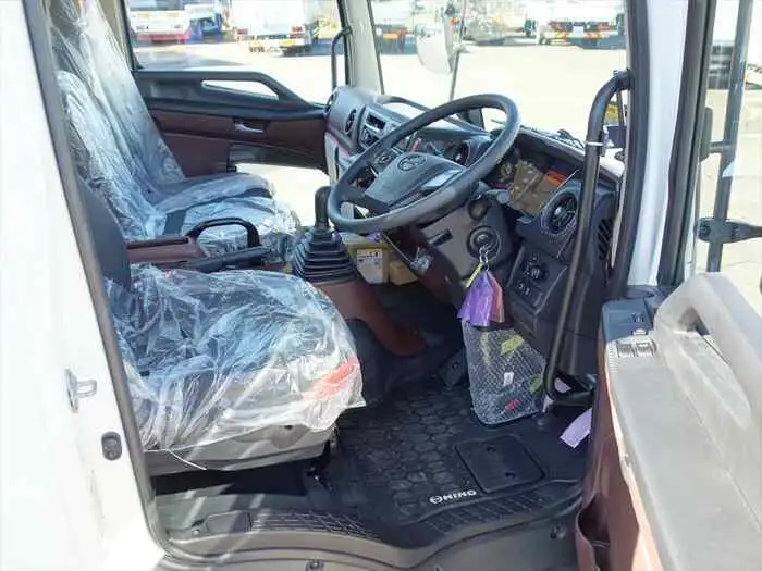 日野 レンジャー 中型/増トン パッカー車 プレス式 2KG-CG2ABAの中古トラック画像14