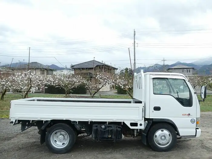いすゞ エルフ 小型 平ボディ 床鉄板 KR-NKR81Eの中古トラック画像4