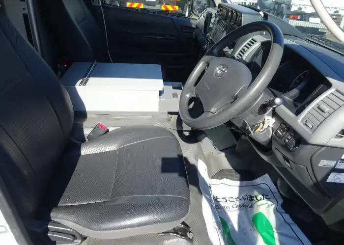 トヨタ ハイエース 小型 特殊車両 CBF-TRH221K H26の中古トラック画像18