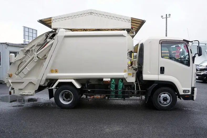 いすゞ フォワード 中型/増トン パッカー車 プレス式 ベッドの中古トラック画像2