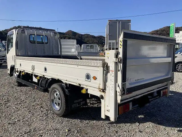 いすゞ エルフ 小型 平ボディ パワーゲート 床鉄板の中古トラック画像3