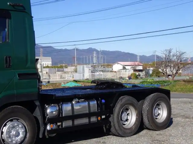 いすゞ ギガ 大型 トラクター ハイルーフ 2デフの中古トラック画像4