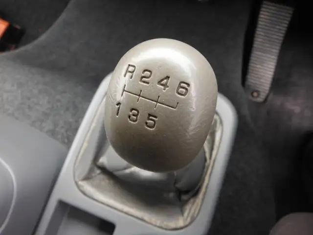三菱 ファイター 中型/増トン 平ボディ 床鉄板 ベッドの中古トラック画像10