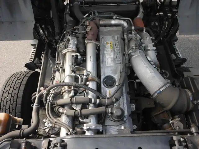 いすゞ ギガ 大型 トラクター ハイルーフ 1デフの中古トラック画像19