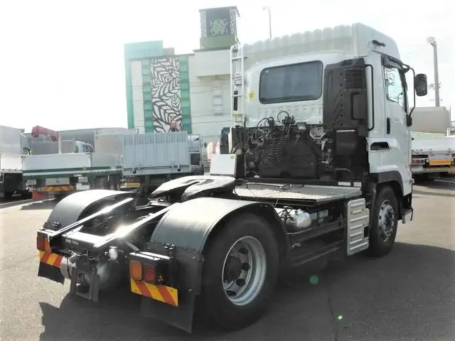 いすゞ ギガ 大型 トラクター ハイルーフ 1デフの中古トラック画像3