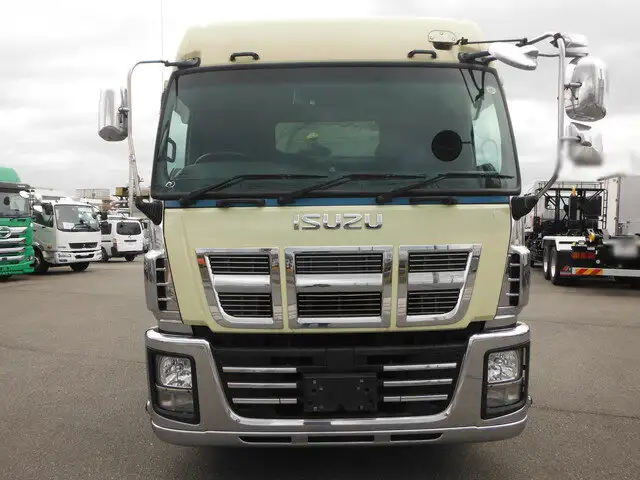 いすゞ ギガ 大型 トラクター ハイルーフ 1デフの中古トラック画像3