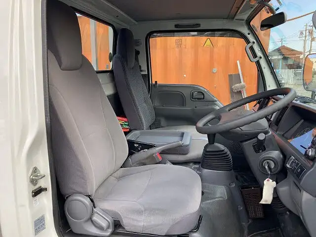 いすゞ エルフ 小型 平ボディ TPG-NJR85A H28の中古トラック画像7