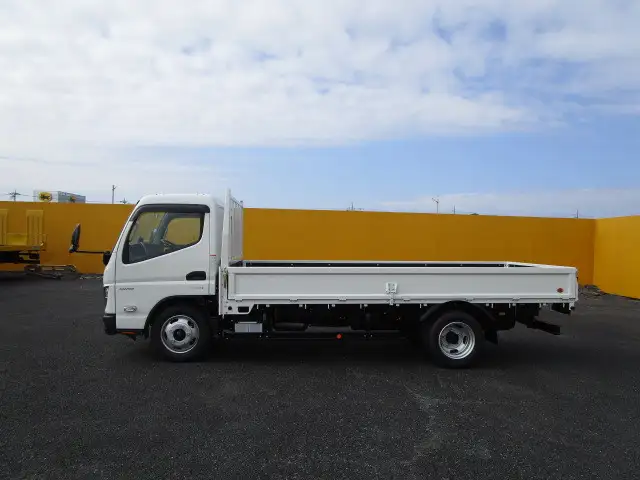 三菱 キャンター 小型 平ボディ 2RG-FEAV0 R4の中古トラック画像4