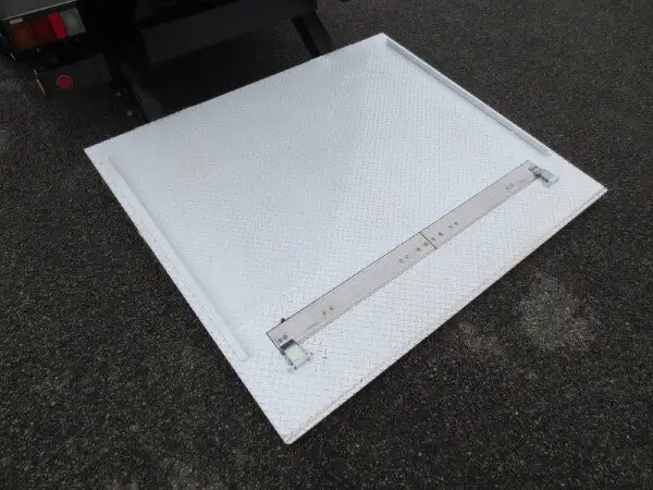 いすゞ エルフ 小型 冷凍冷蔵 保冷 パワーゲートの中古トラック画像10