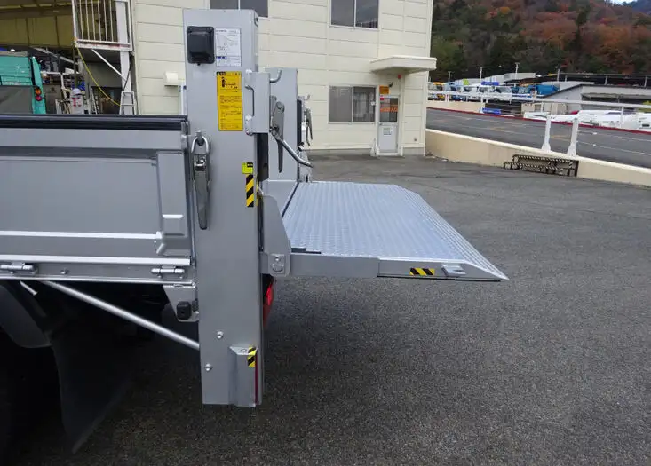 トヨタ ダイナ 小型 平ボディ パワーゲート 床鉄板の中古トラック画像14
