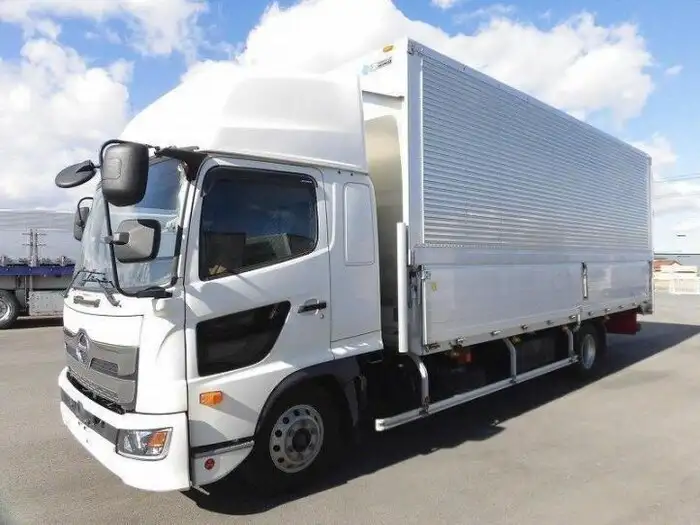 日野 レンジャー 中型/増トン ウイング エアサス ベッドの中古トラック画像1