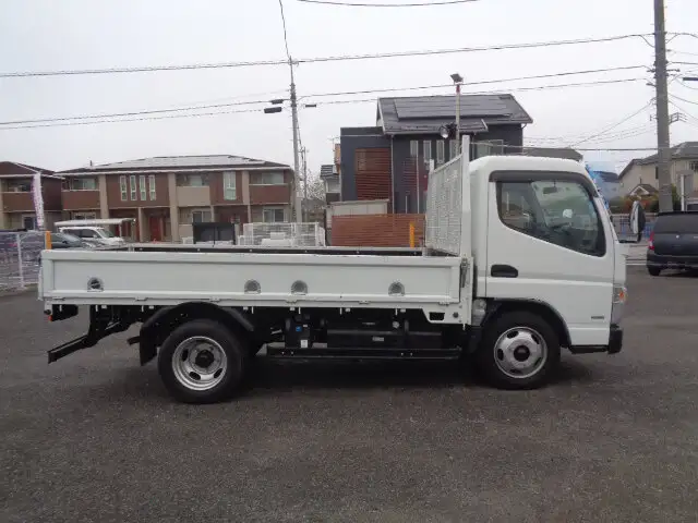 三菱 キャンター 小型 平ボディ TKG-FEA50 H27の中古トラック画像3