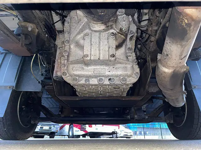 日産UD クオン 大型 ウイング エアサス ベッドの中古トラック画像像17