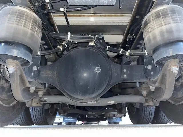 日産UD クオン 大型 ウイング エアサス ベッドの中古トラック画像18