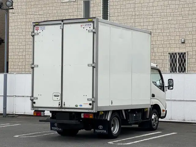 トヨタ ダイナ 小型 アルミバン TKG-XZC605 H28の中古トラック画像3