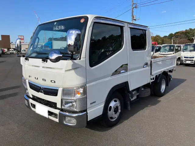 三菱 キャンター 小型 平ボディ Wキャブ 床鉄板の中古トラック画像1