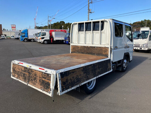 三菱 キャンター 小型 平ボディ Wキャブ(ダブルキャブ) 床鉄板の中古トラック画像5